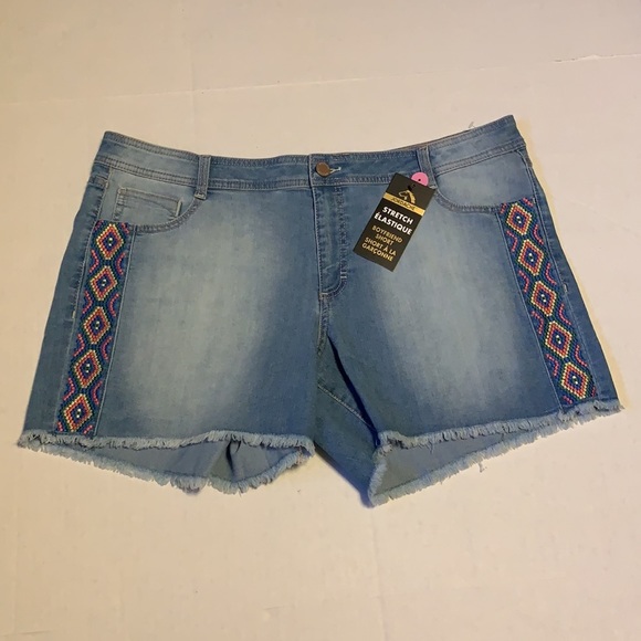 🆕 Jordache Cut Off Jean Shorts (2 Pairs) - Women’s Size 18 - Picture 4 of 5